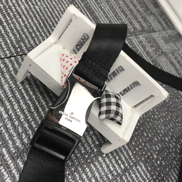 ルイヴィトンバッグ素材ディテール